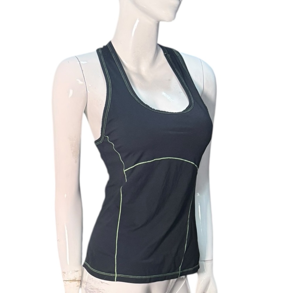 Fabletics Black athletic Tank Top with Green piping M‎ scoop neck sleeveless